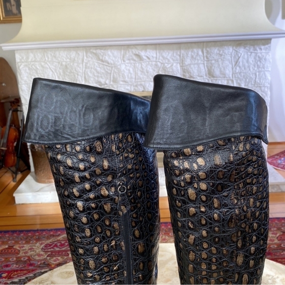 Black/Gold Italian leather over the knee boots - Picture 10 of 15